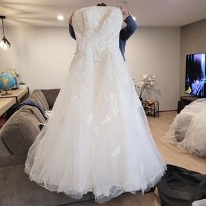 Wedding dress